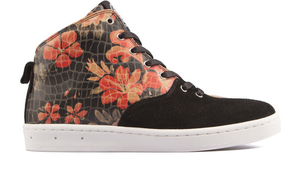 Quattro Skate 2 SP: Flower Black/White